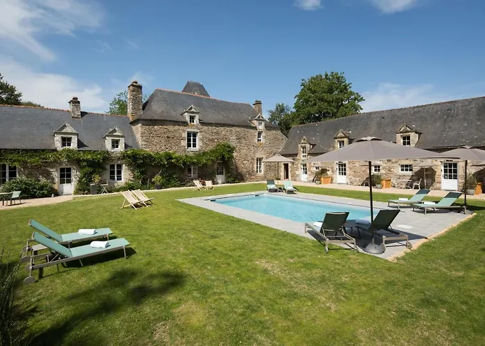 Manoir Du Vau D Arz Gites Et Chambres D Hotes Avec Piscine