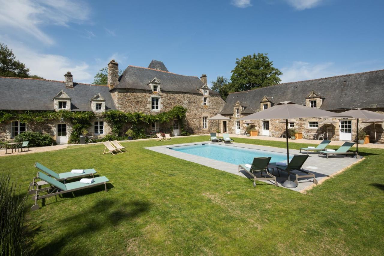 Couette-café Manoir Du Vau D Arz Et D Hotes Avec Piscine